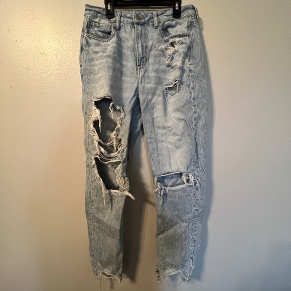 American Eagle Outfitters Denim - American Eagle Distressed High Waist Mom Jeans